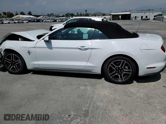 2022 Ford Mustang EcoBoost z VIN 1FATP8UHXN5101943, wystawiony jako Copart lot #55605855 z przebiegiem 62 839 mil mil oraz Szkoda całkowita • Salvage title. Historia ofert i sprzedaży dostępna na DreamBid. Obrazek 13.
