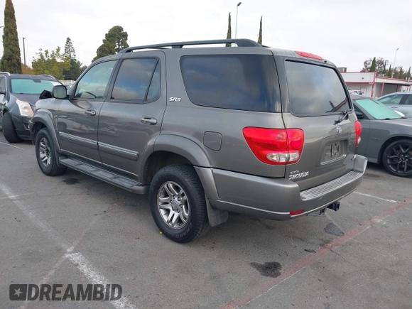 2007 Toyota Sequoia SR5 with VIN 5TDZT34A07S296602, listed as a IAAI auction lot 42067710 with 180,685 mi miles. Bid and sale history available at carsss.com. Image 3.