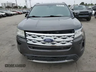 2019 Ford Explorer XLT z VIN 1FM5K8D84KGA87650, wystawiony jako Copart lot #64618715 z przebiegiem 49 213 mil mil oraz Czysty tytuł • Clean title. Historia ofert i sprzedaży dostępna na DreamBid. Obrazek 5.