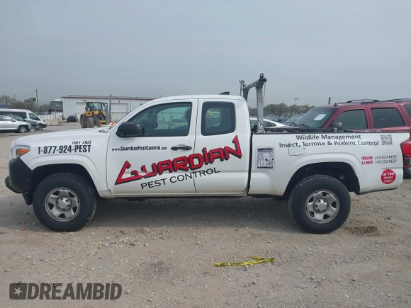 2018 Toyota Tacoma SR z VIN 5TFSX5EN3JX058375, wystawiony jako IAAI lot #42115157 z przebiegiem 171 454 mil mil oraz . Historia ofert i sprzedaży dostępna na DreamBid. Obrazek 15.