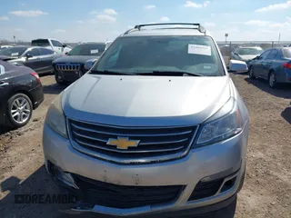 2016 Chevrolet Traverse LT with VIN 1GNKRGKD3GJ176589, listed as a IAAI auction lot 41489907 with 195,141 mi miles. Bid and sale history available at carsss.com. Image 12.
