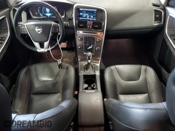 2015 Volvo XC60 T5 Drive-E Premier с VIN YV426MDB6F2588183, выставлен на аукционе Copart как лот 53553635 с пробегом 131 986 миль миль и Чистый • Clean title. История ставок и продаж доступна на DreamBid. Изображение 8.