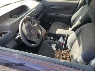 2013 Scion xB z VIN JTLZE4FE6DJ030692, wystawiony jako Copart lot #52903885 z przebiegiem Nie podano mil oraz Czysty tytuł • Clean title. Historia ofert i sprzedaży dostępna na DreamBid. Obrazek 7.