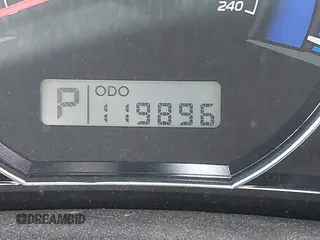 2009 Subaru Forester X with VIN JF2SH63689H721560, listed as a IAAI auction lot 42442441 with 119,896 mi miles and . Bid and sale history available at DreamBid. Image 15.