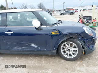 2017 MINI Hardtop Cooper with VIN WMWXP5C34H3B15966, listed as a IAAI auction lot 41889565 with 21,579 mi miles and . Bid and sale history available at DreamBid. Image 6.