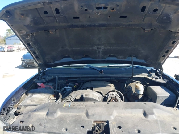 2007 Chevrolet Silverado 1500 LTZ with VIN 2GCEK13M571693165, listed as a IAAI auction lot 42077886 with 244,826 mi miles. Bid and sale history available at carsss.com. Image 10.