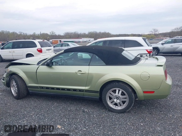 2005 Ford Mustang Deluxe with VIN 1ZVFT84N755231944, listed as a IAAI auction lot 41986281 with 235,544 mi miles. Bid and sale history available at carsss.com. Image 14.