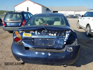 2011 Nissan Altima 2.5 S with VIN 1N4AL2APXBN437017, listed as a IAAI auction lot 42133913 with 145,113 mi miles. Bid and sale history available at carsss.com. Image 6.