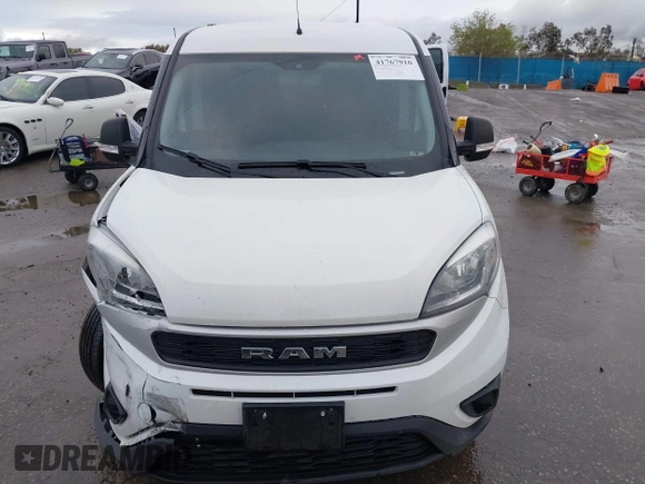 2022 Ram ProMaster City Cargo Tradesman z VIN ZFBHRFAB0N6X08509, wystawiony jako IAAI lot #41767910 z przebiegiem 41 563 mil mil oraz . Historia ofert i sprzedaży dostępna na DreamBid. Obrazek 12.