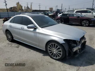 2016 Mercedes-Benz C 300 z VIN 55SWF4JB9GU140638, wystawiony jako Copart lot #52838255 z przebiegiem 92 659 mil mil oraz Szkoda całkowita • Salvage title. Historia ofert i sprzedaży dostępna na DreamBid. Obrazek 4.