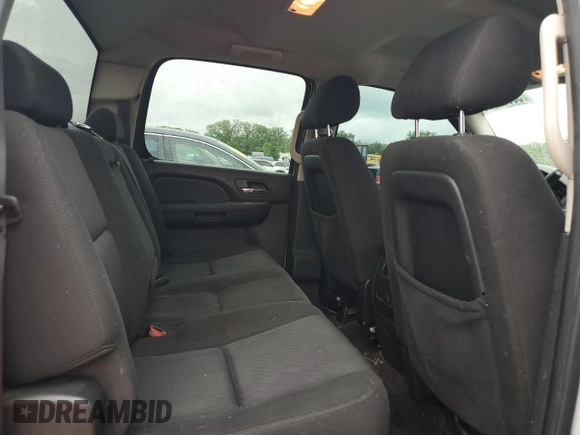 2010 GMC Sierra 1500 SLE z VIN 3GTRKVE33AG293696, wystawiony jako Copart lot #58993025 z przebiegiem 211 496 mil mil oraz Szkoda całkowita • Salvage title. Historia ofert i sprzedaży dostępna na DreamBid. Obrazek 10.