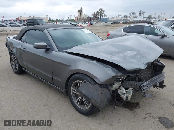 2013 Ford Mustang V6 with VIN 1ZVBP8EM7D5214021, listed as a IAAI auction lot 42197070 with 137,888 mi miles and . Bid and sale history available at DreamBid. Image 1.