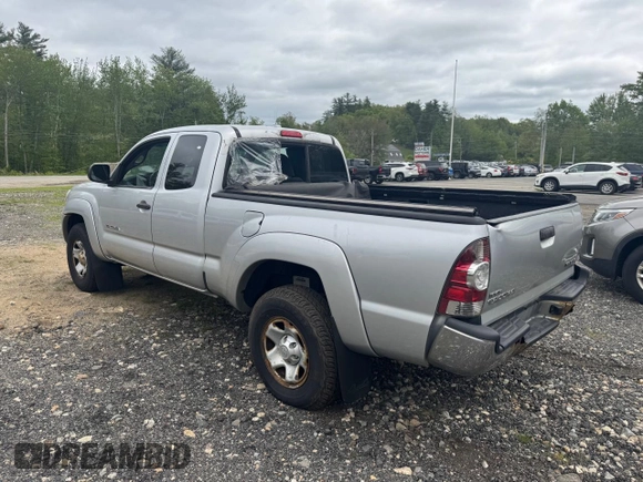 2010 Toyota Tacoma z VIN 5TEUU4EN8AZ748031, wystawiony jako Copart lot #57866505 z przebiegiem 293 983 mil mil oraz Czysty tytuł • Clean title. Historia ofert i sprzedaży dostępna na DreamBid. Obrazek 3.
