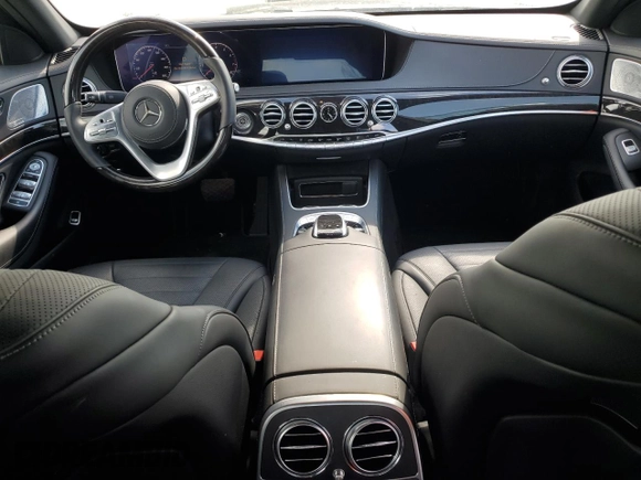 2018 Mercedes-Benz S 560 z VIN WDDUG8GB3JA413695, wystawiony jako Copart lot #54157285 z przebiegiem 34 197 mil mil oraz Szkoda całkowita • Salvage title. Historia ofert i sprzedaży dostępna na DreamBid. Obrazek 8.