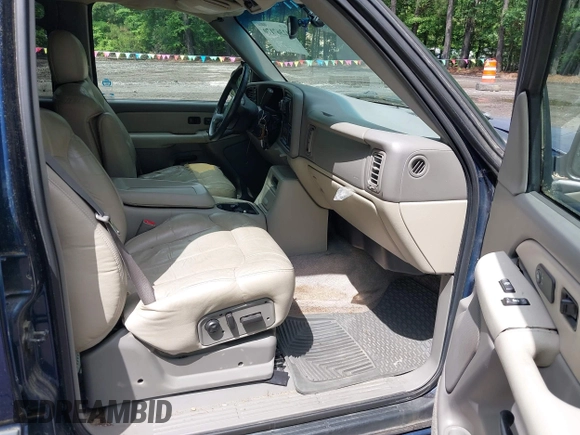 2002 Chevrolet Suburban LT with VIN 1GNFK16Z62J127727, listed as a IAAI auction lot 42367170 with 253,958 mi miles and . Bid and sale history available at DreamBid. Image 5.