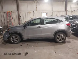 2021 Honda HR-V LX with VIN 3CZRU6H39MM756193, listed as a IAAI auction lot 41468120 with 22,652 mi miles. Bid and sale history available at carsss.com. Image 14.