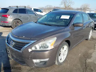 2013 Nissan Altima 2.5 SV with VIN 1N4AL3AP0DN471377, listed as a IAAI auction lot 41783096 with 105,664 mi miles. Bid and sale history available at carsss.com. Image 16.