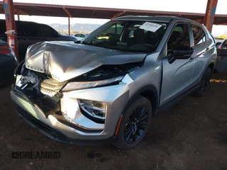 2024 Mitsubishi Eclipse Cross LE z VIN JA4ATVAA8RZ062944, wystawiony jako IAAI lot #41760306 z przebiegiem 8 755 mil mil oraz . Historia ofert i sprzedaży dostępna na DreamBid. Obrazek 2.