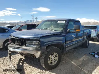 2000 Chevrolet Silverado 1500 LS with VIN 1GCEK19T6YE210393, listed as a Copart auction lot 50194685 with 186,035 mi miles and Salvage Title. Bid and sale history available at carsss.com. Image 1.