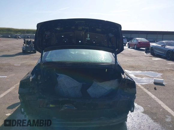 2016 Lincoln MKZ with VIN 3LN6L2G95GR632533, listed as a IAAI auction lot 42099399 with 131,639 mi miles and . Bid and sale history available at DreamBid. Image 17.