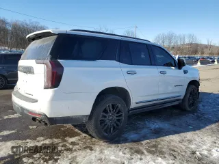 2023 GMC Yukon Denali Ultimate with VIN 1GKS2EKL6PR491207, listed as a Copart auction lot 42675175 with 25,213 mi miles and Salvage Title. Bid and sale history available at carsss.com. Image 3.