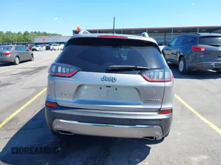 2019 Jeep Cherokee Limited with VIN 1C4PJMDX1KD166355, listed as a IAAI auction lot 42331014 with 151,245 mi miles and . Bid and sale history available at DreamBid. Image 17.