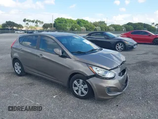 2013 Hyundai Accent GS z VIN KMHCT5AEXDU131944, wystawiony jako IAAI lot #41163142 z przebiegiem 142 631 mil mil oraz . Historia ofert i sprzedaży dostępna na DreamBid. Obrazek 1.