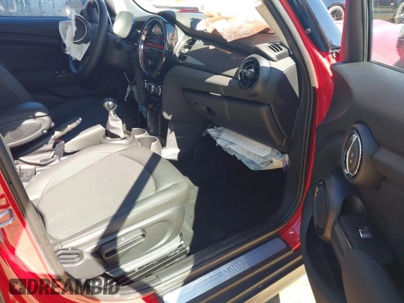 2024 MINI Hardtop 4 Door Cooper Classic with VIN WMW33DK00R2V40133, listed as a IAAI auction lot 41801763 with 9,607 mi miles and . Bid and sale history available at DreamBid. Image 5.