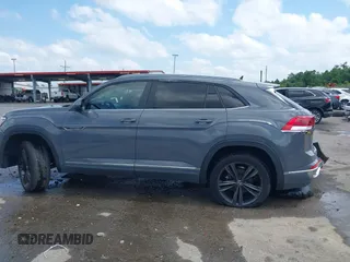 2021 Volkswagen Atlas SE with VIN 1V2PE2CA2MC207444, listed as a IAAI auction lot 42268653 with 70,202 mi miles and . Bid and sale history available at DreamBid. Image 14.