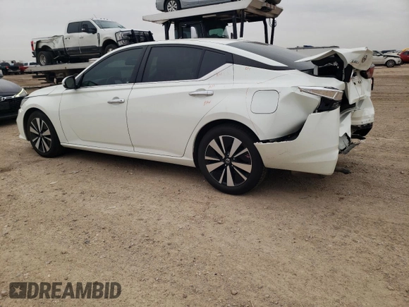 2021 Nissan Altima 2.5 SV with VIN 1N4BL4DV2MN390966, listed as a Copart auction lot 48074615 with 68,482 mi miles and Salvage Title. Bid and sale history available at carsss.com. Image 2.