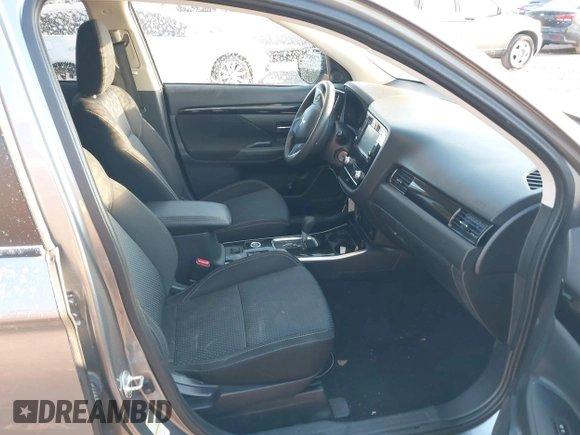 2020 Mitsubishi Outlander ES with VIN JA4AZ3A35LZ026074, listed as a IAAI auction lot 41294870 with 72,514 mi miles and . Bid and sale history available at DreamBid. Image 5.
