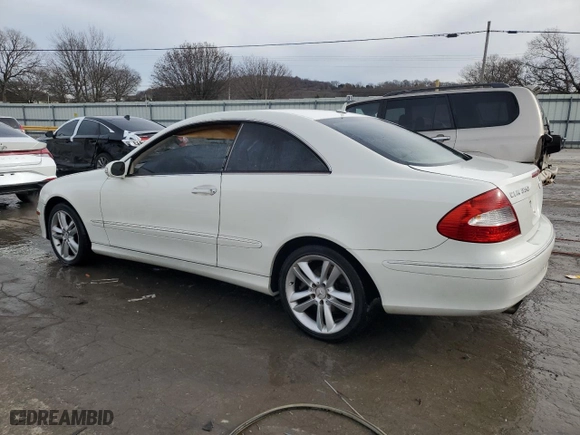 2007 Mercedes-Benz CLK-Class 3.5L with VIN WDBTJ56H87F206998, listed as a Copart auction lot 85011204 with 204,815 mi miles and Salvage Title. Bid and sale history available at carsss.com. Image 2.