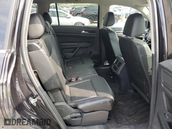 2019 Volkswagen Atlas SE with VIN 1V2UR2CA6KC510456, listed as a Copart auction lot 61210805 with 100,359 mi miles and Salvage title. Bid and sale history available at DreamBid. Image 10.