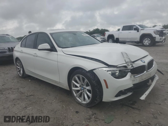 2016 BMW 3 Series 320i xDrive z VIN WBA8E5G54GNU20471, wystawiony jako Copart lot #60558675 z przebiegiem 79 978 mil mil oraz Szkoda całkowita • Salvage title. Historia ofert i sprzedaży dostępna na DreamBid. Obrazek 4.