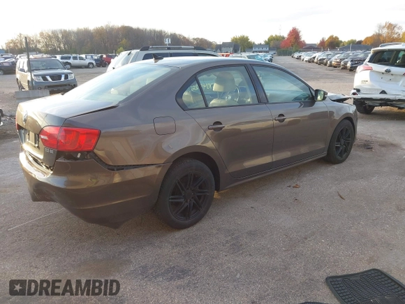2012 Volkswagen Jetta SE с VIN 3VWDP7AJ4CM370850, выставлен на аукционе IAAI как лот 40704526 с пробегом 156 554 миль миль и . История ставок и продаж доступна на DreamBid. Изображение 4.