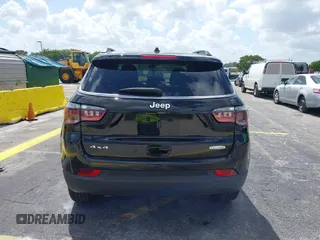 2024 Jeep Compass Latitude with VIN 3C4NJDBN5RT154383, listed as a IAAI auction lot 41938003 with 18,883 mi miles and . Bid and sale history available at DreamBid. Image 17.