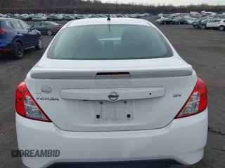 2019 Nissan Versa SV z VIN 3N1CN7AP1KL851669, wystawiony jako IAAI lot #40846171 z przebiegiem 144 652 mil mil oraz . Historia ofert i sprzedaży dostępna na DreamBid. Obrazek 16.