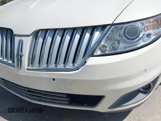 2009 Lincoln MKS с VIN 1LNHM93R39G635008, выставлен на аукционе IAAI как лот 39108905 с пробегом 138 132 миль миль и . История ставок и продаж доступна на DreamBid. Изображение 12.