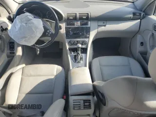 2006 Mercedes-Benz C 230 Sport z VIN WDBRF52H76F771775, wystawiony jako Copart lot #56837435 z przebiegiem 102 192 mil mil oraz Szkoda całkowita • Salvage title. Historia ofert i sprzedaży dostępna na DreamBid. Obrazek 8.