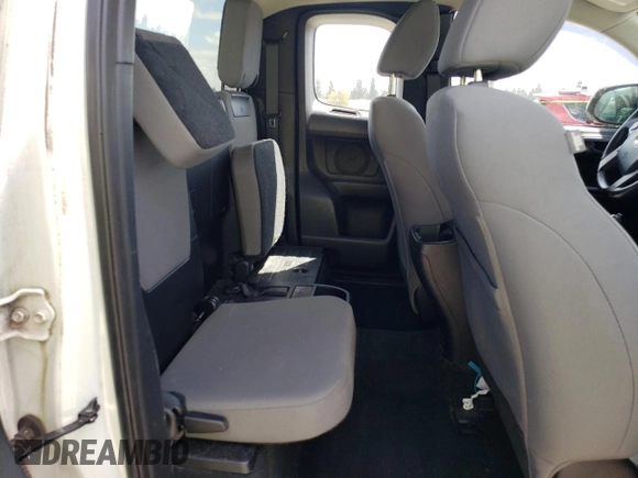 2017 Toyota Tacoma SR z VIN 5TFSX5EN8HX048354, wystawiony jako Copart lot #53874655 z przebiegiem 108 957 mil mil oraz Szkoda całkowita • Salvage title. Historia ofert i sprzedaży dostępna na DreamBid. Obrazek 10.