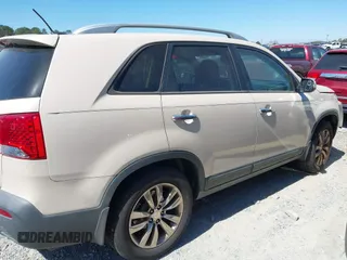 2011 Kia Sorento EX with VIN 5XYKU4A27BG075490, listed as a IAAI auction lot 41853265 with 221,119 mi miles. Bid and sale history available at carsss.com. Image 13.