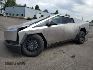 2024 Tesla Cybertruck z VIN 7G2CEHEDXRA013484, wystawiony jako Copart lot #68049444 z przebiegiem 2869 mil mil oraz Szkody całkowita. Historia ofert i sprzedaży dostępna na DreamBid. Obrazek 1.