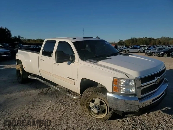 2009 Chevrolet Silverado 3500HD DRW LTZ with VIN 1GCJK936X9F180407, listed as a Copart auction lot 82584064 with 231,445 mi miles and Salvage Title. Bid and sale history available at carsss.com. Image 11.