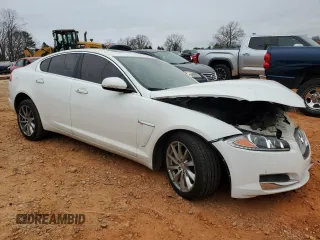 2015 Jaguar XF I4 T Premium with VIN SAJWA0FS0FPU48322, listed as a Copart auction lot 43970895 with 96,155 mi miles and Salvage Title. Bid and sale history available at carsss.com. Image 4.