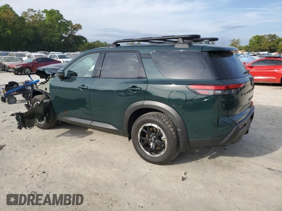 2024 Nissan Pathfinder Rock Creek z VIN 5N1DR3BD3RC304567, wystawiony jako Copart lot #50443925 z przebiegiem Nie podano mil oraz Nie do naprawy • Non repairable. Historia ofert i sprzedaży dostępna na DreamBid. Obrazek 2.