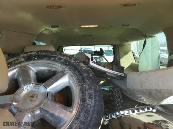 2009 Chevrolet Suburban LTZ with VIN 1GNFK36319R288442, listed as a Copart auction lot 44646675 with 238,914 mi miles and Salvage Title. Bid and sale history available at carsss.com. Image 10.