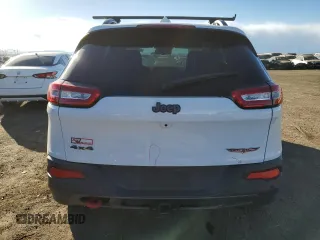 2017 Jeep Cherokee Trailhawk L Plus with VIN 1C4PJMBS3HD214387, listed as a Copart auction lot 43156585 with 84,246 mi miles and Salvage Title. Bid and sale history available at carsss.com. Image 6.