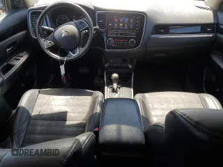 2019 Mitsubishi Outlander SE with VIN JA4AD3A34KZ049567, listed as a Copart auction lot 57341475 with 197,076 mi miles and Clean title. Bid and sale history available at DreamBid. Image 8.