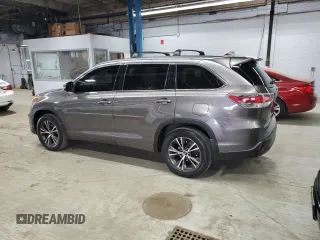 2016 Toyota Highlander XLE z VIN 5TDJKRFH0GS500635, wystawiony jako Copart lot #55602525 z przebiegiem 108 930 mil mil oraz Czysty tytuł • Clean title. Historia ofert i sprzedaży dostępna na DreamBid. Obrazek 2.