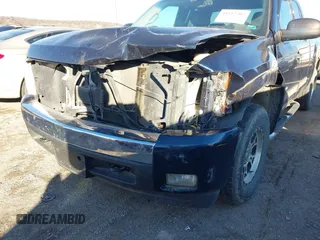 2007 Chevrolet Silverado 1500 1LT with VIN 1GCEK19007Z525378, listed as a IAAI auction lot 41217202 with Not Provided miles and . Bid and sale history available at DreamBid. Image 6.